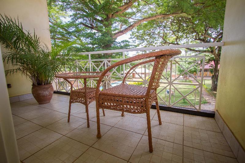 Jinja Safari Hotel Exterior photo