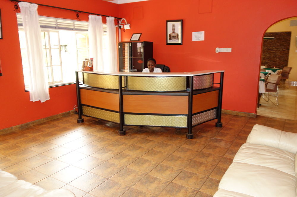Jinja Safari Hotel Exterior photo